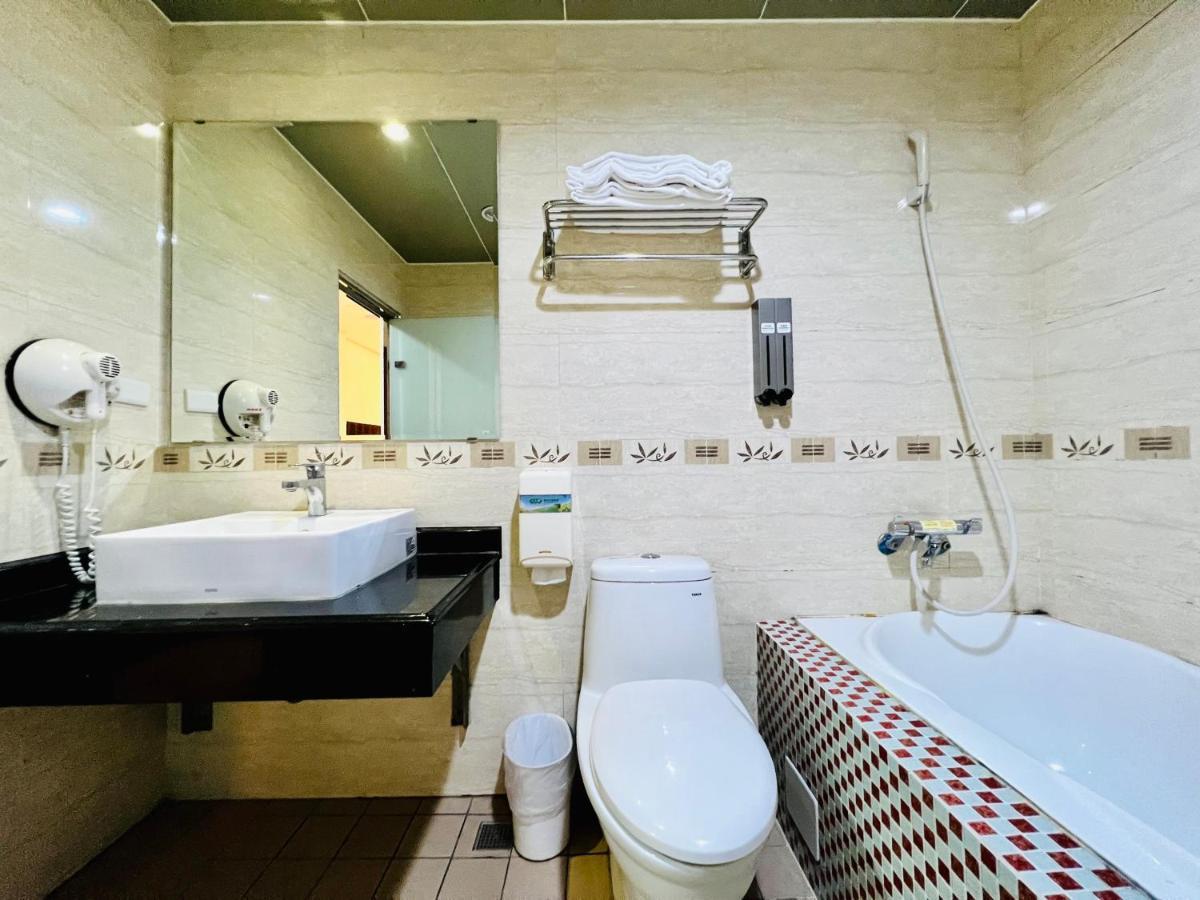 Mucha Boutique Hotel Yilan Extérieur photo